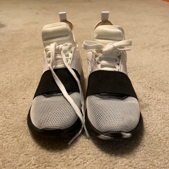 Kendall + Kylie Sneakers - Picture 1 of 6
